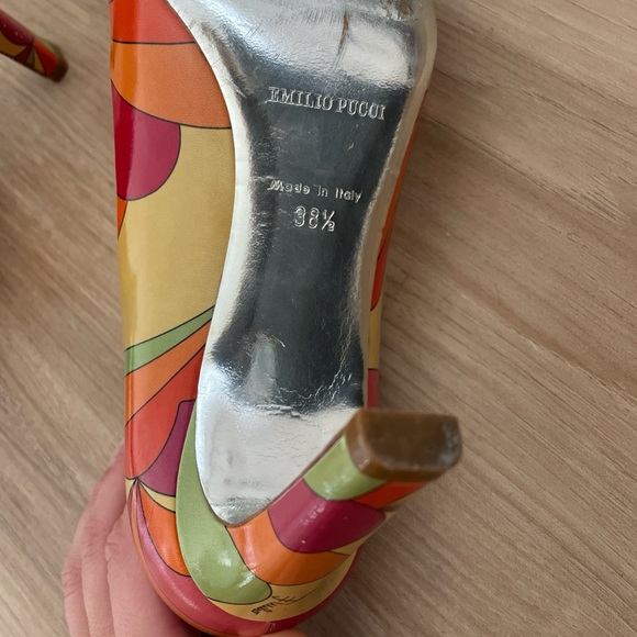 Vintage Emilio Pucci Italian Heels - Picture 2 of 3